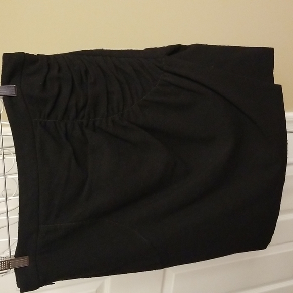 Black Leon Max Limited Edition Skirt. - Picture 3 of 13